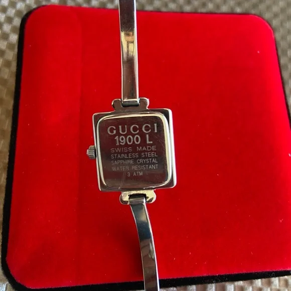 Ladies GUCCI bangle watch❤️SO CUTE❤️❤️❤️ - Picture 9 of 11